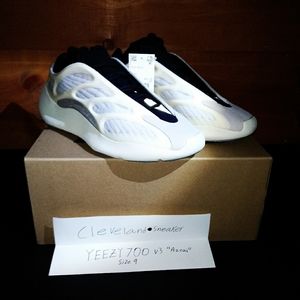 Yeezy 700 v3 Azeal